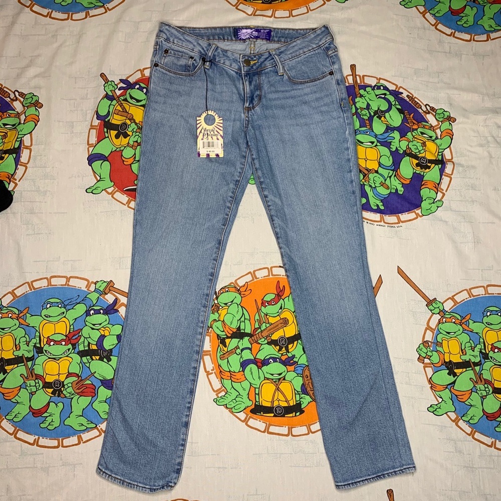 NWT CLASSIC DENIM JEANS
